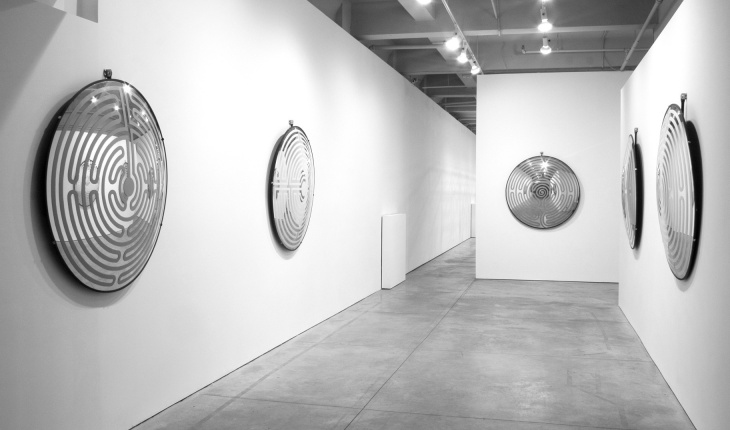 Charles Rea, Mirror Maze (2000), acrylic on security mirrors